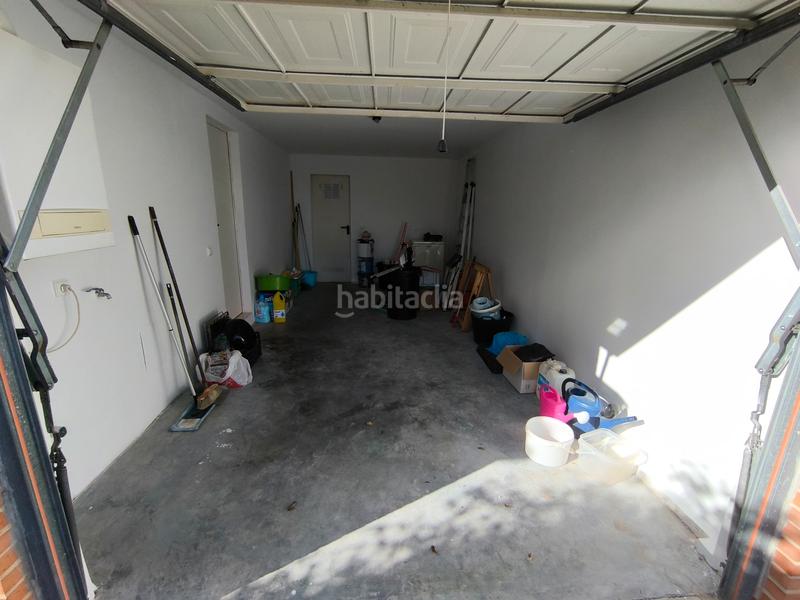 Foto 96b9845c-4f22-4a95-a778-47e3e73dcb43. Xalet amb xemeneia calefacció aparcament a Galápagos