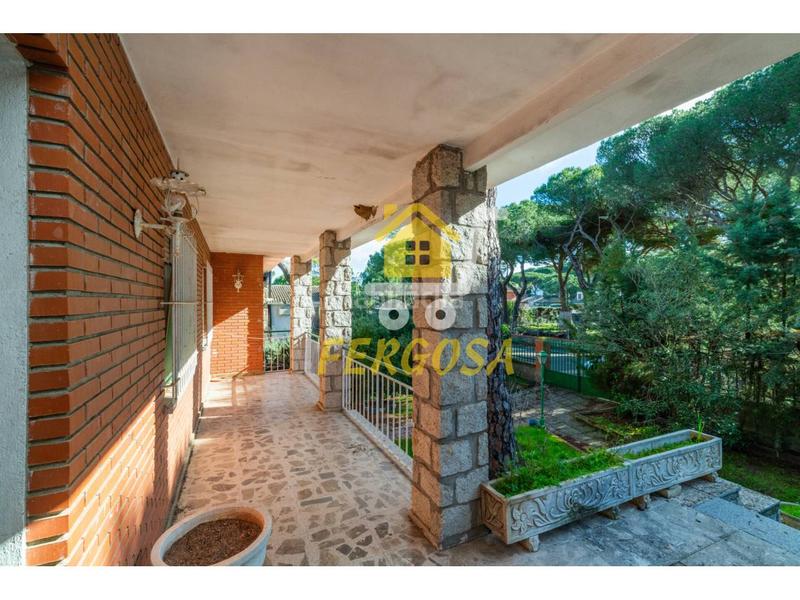 Foto 2c9fe408-0f7e-46f0-af05-d5935393e033. Chalet  independiente en pinar en Almorox
