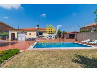Xalet en Calypo Fado. Fergosa gestion inmobiliaria vende chalet independiente en calyp