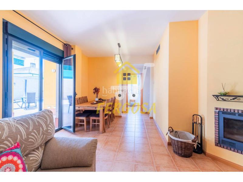 Foto 0252c730-0b2e-476c-8c43-52883c4ef781. Casa aparellada amb calefacció piscina a Escalona