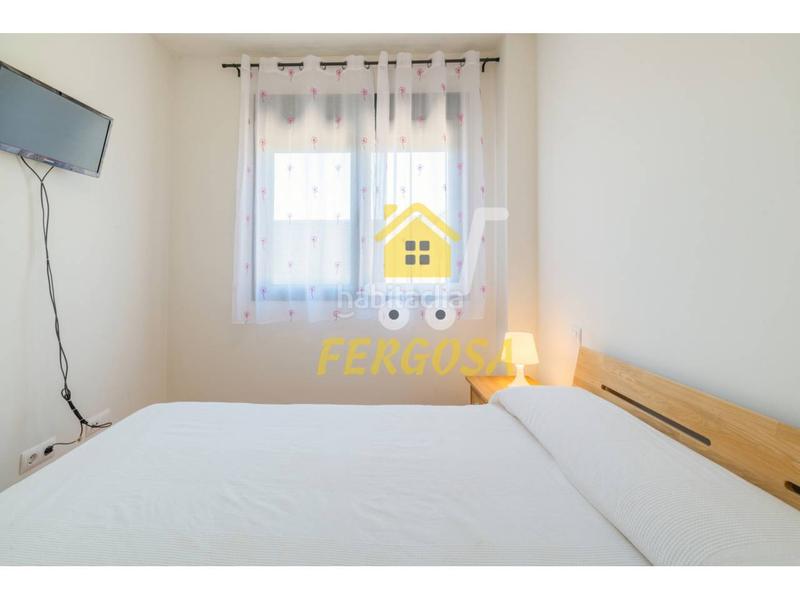 Foto 20d1b8ad-4181-4573-baf1-453f318b7d49. Casa aparellada amb calefacció piscina a Escalona