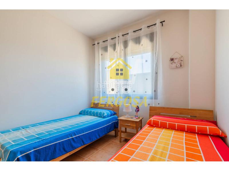 Foto 28986c61-c31c-4b53-a3bb-c81e05e92922. Casa aparellada amb calefacció piscina a Escalona