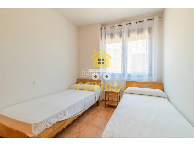 Foto 4856b1f3-0d5f-445f-9fd1-7979873936dd. Casa aparellada amb calefacció piscina a Escalona