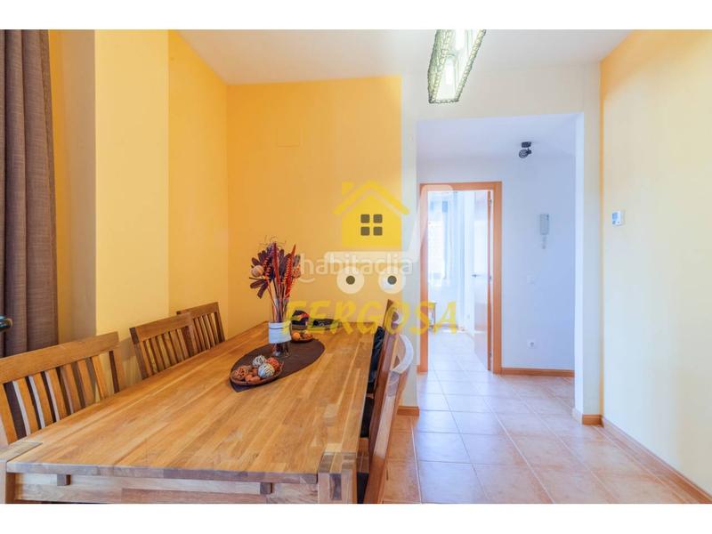 Foto 6057f671-a12d-49c2-923e-fc739b7c6ed4. Casa aparellada amb calefacció piscina a Escalona