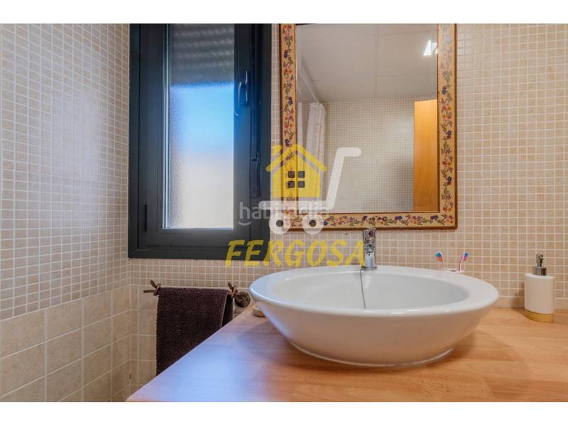 Foto 676647e3-17bc-435f-841d-75c50c55feda. Casa aparellada amb calefacció piscina a Escalona