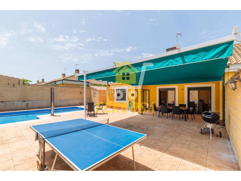 Foto 84b57ae8-5476-425e-8cc7-e62c1c0b6cde. Casa aparellada amb calefacció piscina a Escalona