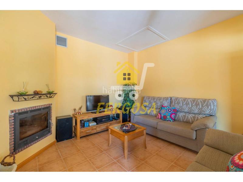 Foto 8cb4b959-129d-4896-bab8-620865f43580. Casa aparellada amb calefacció piscina a Escalona