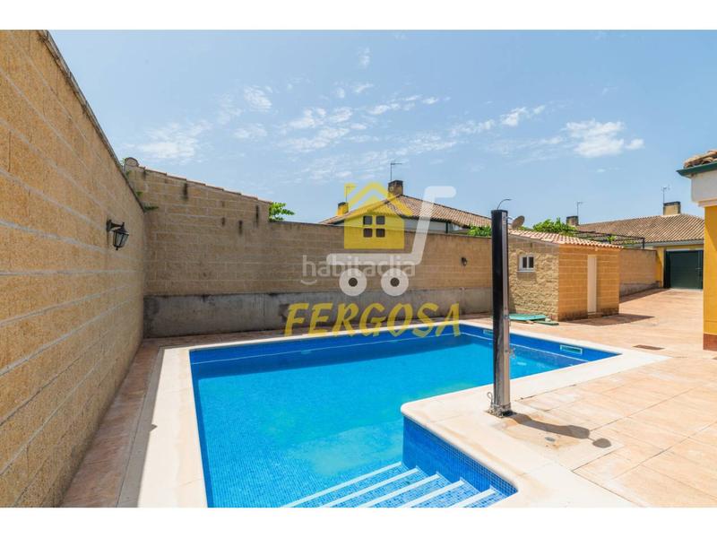 Foto e81c16fa-ee3f-4eab-87ec-5c78c1a4472e. Casa aparellada amb calefacció piscina a Escalona