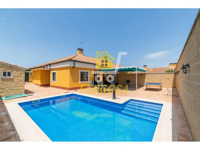 Foto f090af9c-6689-4f6c-acc7-7cb07dcc2747. Casa aparellada amb calefacció piscina a Escalona