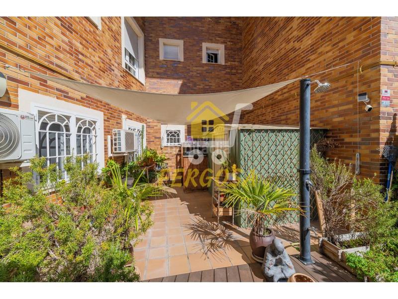 Foto ab758fba-5c5a-4fb7-a3bb-d71732197cd5. Appartamento con riscaldamento parcheggio piscina in Arroyomolinos