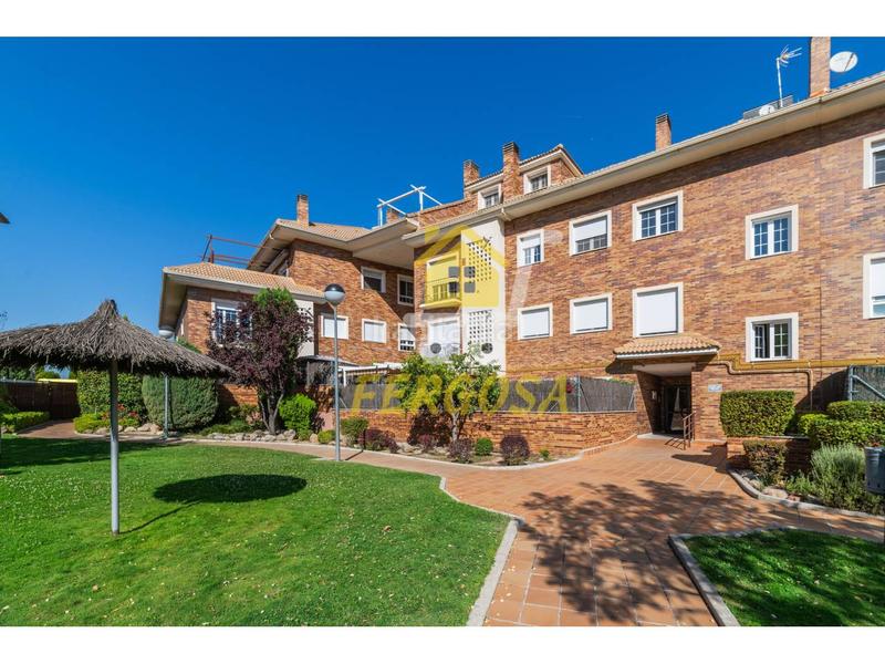 Foto e6fba32c-8990-4ee8-bbad-43e3e76c5856. Appartamento con riscaldamento parcheggio piscina in Arroyomolinos