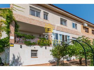 Casa en Cobisa. Fergosa gestion inmobiliaria vende en exclusiva chalet  en cobis