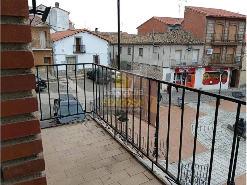 Foto 23a8842d-2e2d-42a8-bd77-893e4c5996c5. Local commercial dans calle plaza de la constitucion 2 dans Nombela