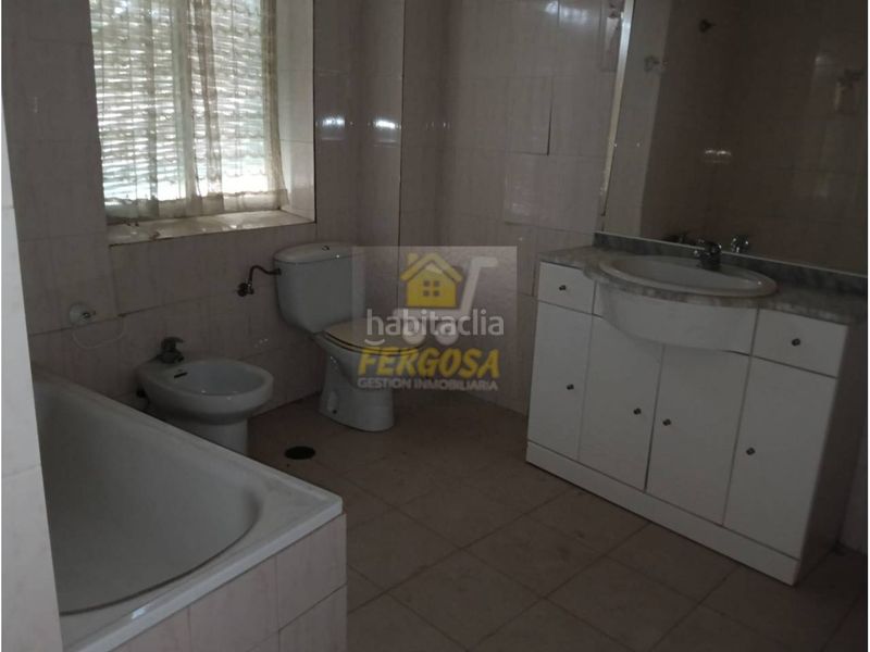 Foto 6261391a-9ccd-4a3e-8a2a-30fee7f20bca. Local commercial dans calle plaza de la constitucion 2 dans Nombela