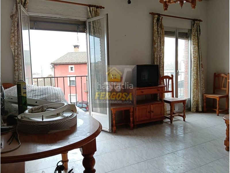 Foto a4a86453-0fb1-46df-89d3-b8ced2cdbc61. Local commercial dans calle plaza de la constitucion 2 dans Nombela