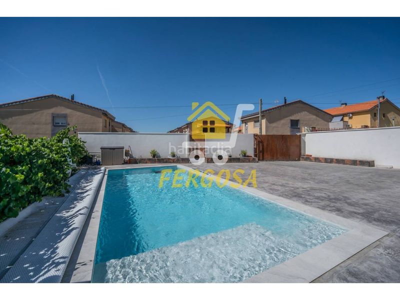 Foto 573d743c-e454-42d2-9666-c2db5e348360. Casa amb calefacció aparcament piscina a Ventas de Retamosa (Las)