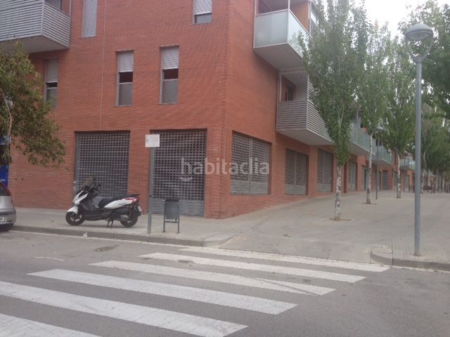 Foto 5f643d3f-5d5e-41c0-a6c2-7a34941e501f. Local comercial a Mercat Rubí