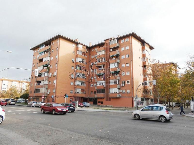 Foto 3dde4f7a-dd62-4f36-a77e-99d31af870c6. Pis a avenida de Abrantes 287 a Abrantes Madrid