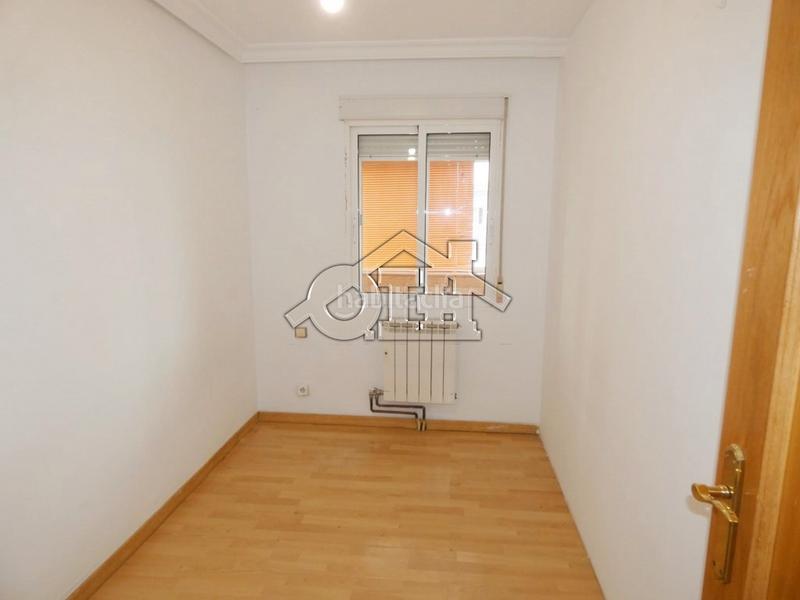 Foto b4516605-6a0a-4298-98c3-df54967452db. Appartamento con riscaldamento in Ciudad 70 Coslada