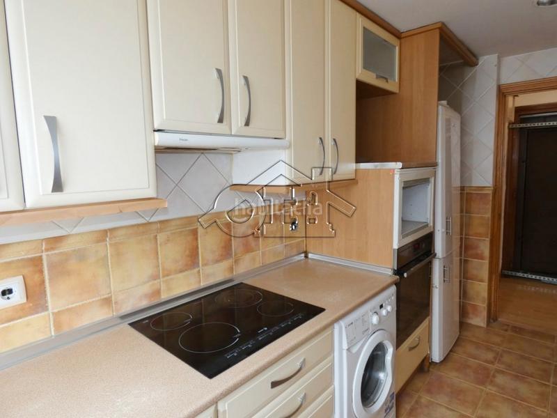 Foto f2e6e7f8-ad18-4a99-a27b-c2b2f27edb9f. Appartamento con riscaldamento in Ciudad 70 Coslada