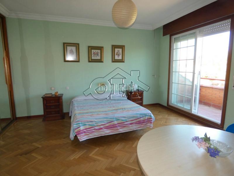 Foto 560a8f1e-6308-460a-94bd-bbeccc636913. Chalet mit heizung parking pool in Peñas Albas - Zulema Villalbilla