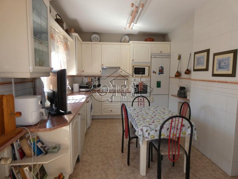 Foto 85c3bf21-3f54-42a2-a434-155308b3aded. Chalet mit heizung parking pool in Peñas Albas - Zulema Villalbilla