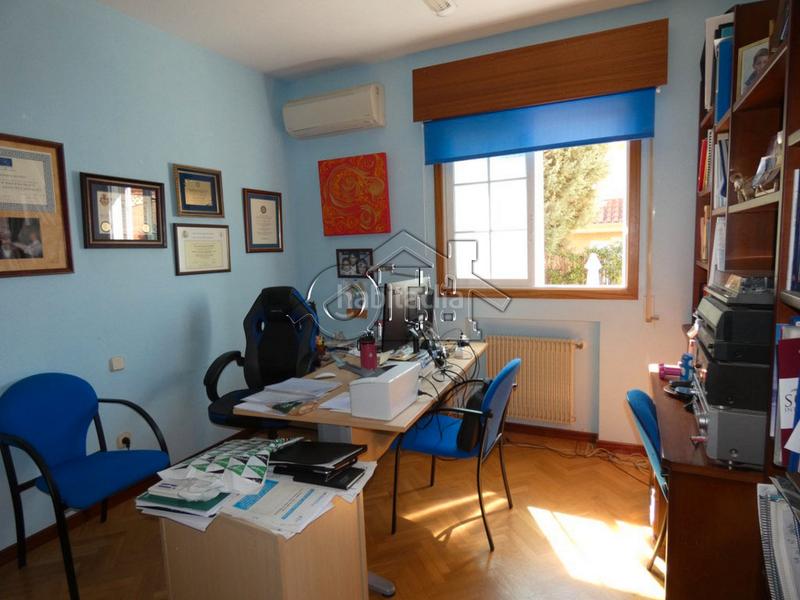 Foto d7e2b104-3024-44a8-a05e-8cbf722a6849. Chalet mit heizung parking pool in Peñas Albas - Zulema Villalbilla