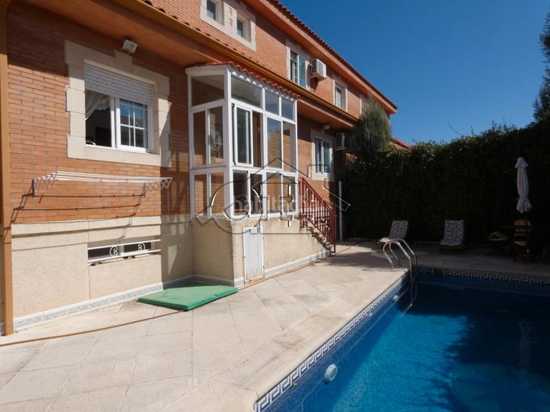 Foto fa2d220d-60d6-449e-8ebf-d7566a6de947. Chalet mit heizung parking pool in Peñas Albas - Zulema Villalbilla