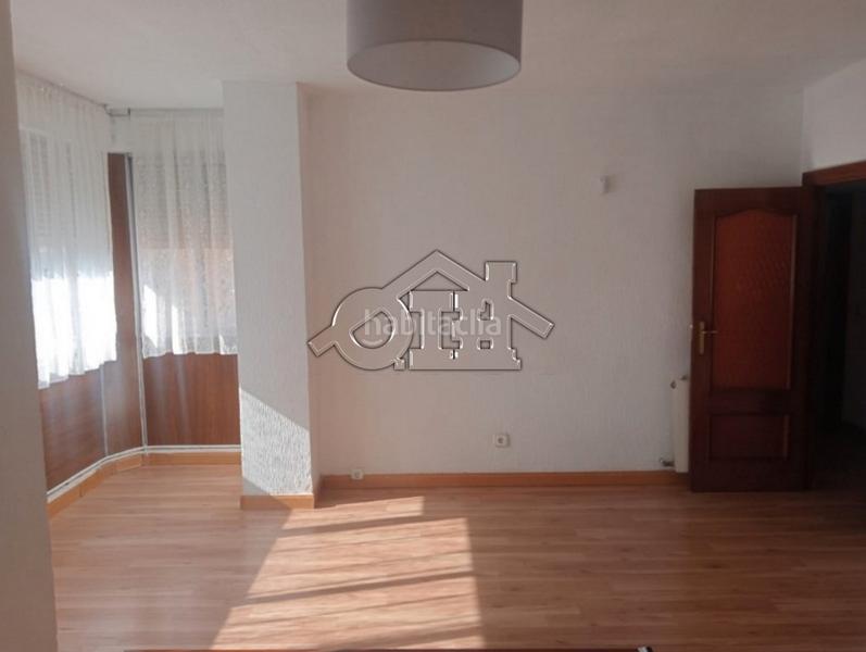 Foto f985cf3b-e2f1-4fad-8f35-2989ded68c16. Etagenwohnung mit heizung in Centro Alcobendas