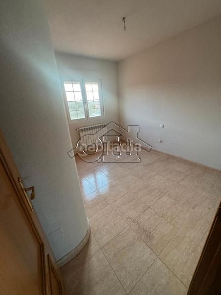 Foto e4b758d6-2d10-48bc-aee3-dd43e476f0bd. Chalet mit heizung parking in Carranque