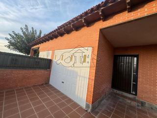 Chalet  Calle 11 de marzo. ¡¡ financiación 100 % !!
