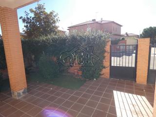 Chalet  Calle 11 de marzo. ¡¡ financiación 100 % !!