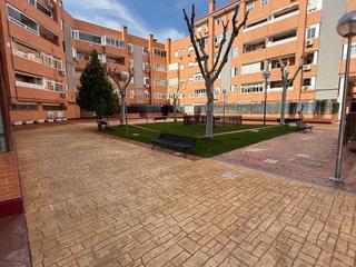 Zweistöckige Wohnung  Avenida de los fresnos. Duplex de tres dormitorios, dos baños, 2 plazas de garaje, trast