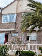 Casa adossada en Plaza mayor 2. Chalet en venta