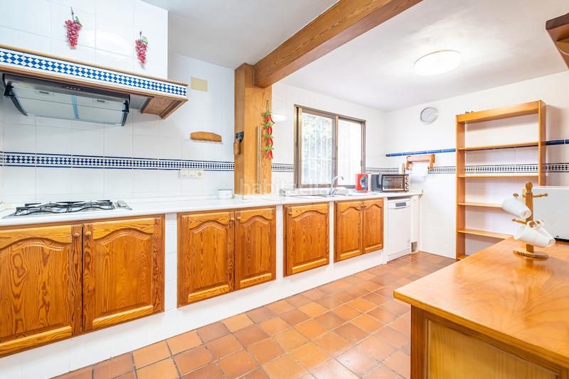 Foto 45a8720b-7831-4ac4-8084-f11d139c8d88. Xalet amb xemeneia calefacció aparcament piscina a Polop