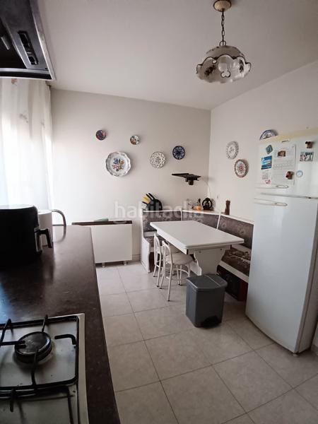 Foto cfe53544-a7ac-47a9-88e0-72927f070531. Xalet amb aparcament a Navaluenga