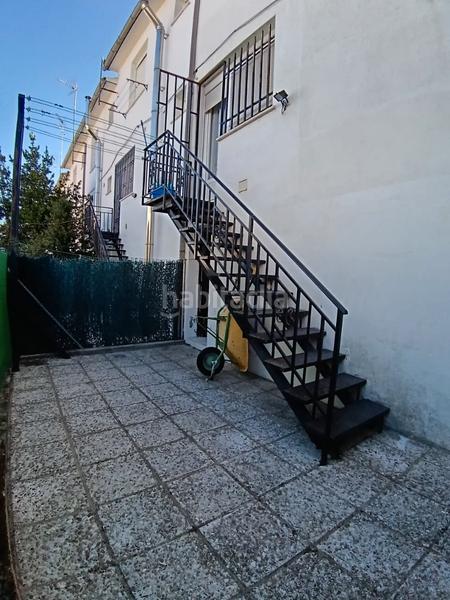 Foto d22a5869-07aa-4fea-acac-b5047cfda9f9. Xalet amb aparcament a Navaluenga