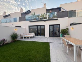 Casa bifamiliare  Calle el juncal. Chalet en venta