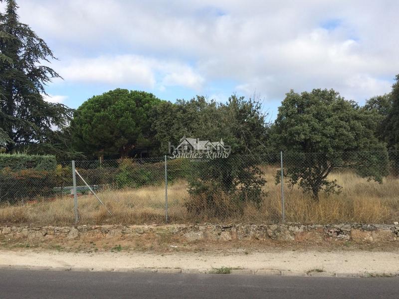 Foto 630130f8-2f9e-48c5-ba82-700540aecc3f. Terreno residencial en Hoyo de Manzanares