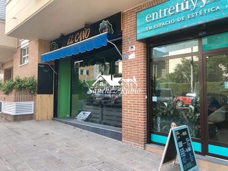 Foto e4692842-063c-4af4-a660-0edcfbc05554. Locale commerciale in calle josé sánchez rubio 20 in Torrelodones