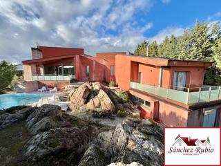 Location Chalet à Hoyo de Manzanares. Chalet de diseño en hoyo de manzanares