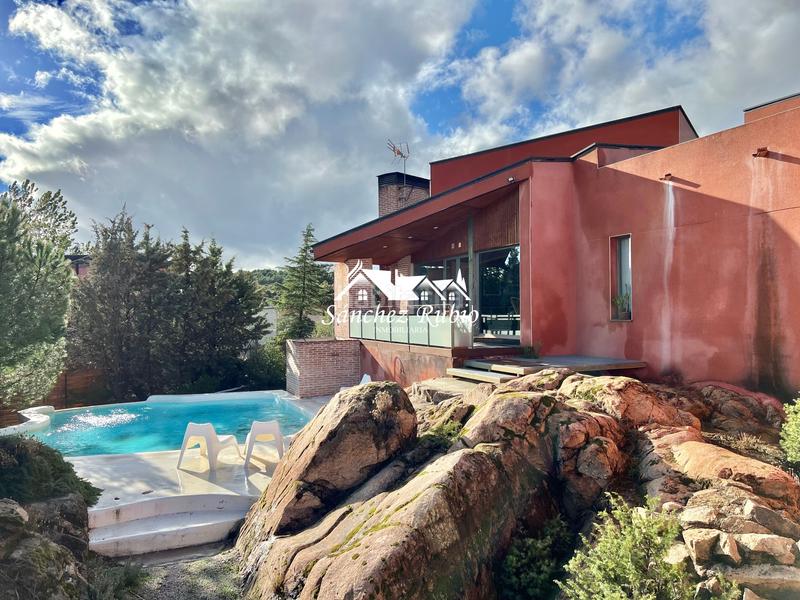 Foto cdebe126-d6f2-4d55-bf0a-1cb7ae0f3fc7. Miete chalet mit kamin heizung parking pool in Hoyo de Manzanares