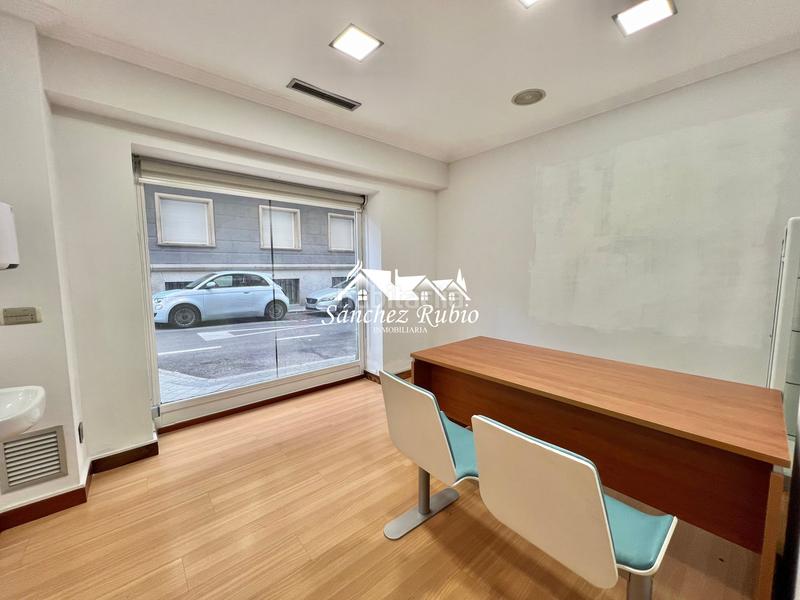 Foto 0d49bfea-4c45-4e44-9d78-b4082bd27a2c. Local commercial avec chauffage dans Argüelles Madrid