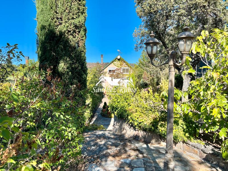 Foto 556a98c3-55bb-46b0-9184-0c6dd7341947. Chalet en El Monte Torrelodones