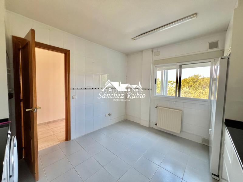 Foto 6c7f737d-7ea1-46eb-9e48-0f079b358a5a. Chalet en El Monte Torrelodones