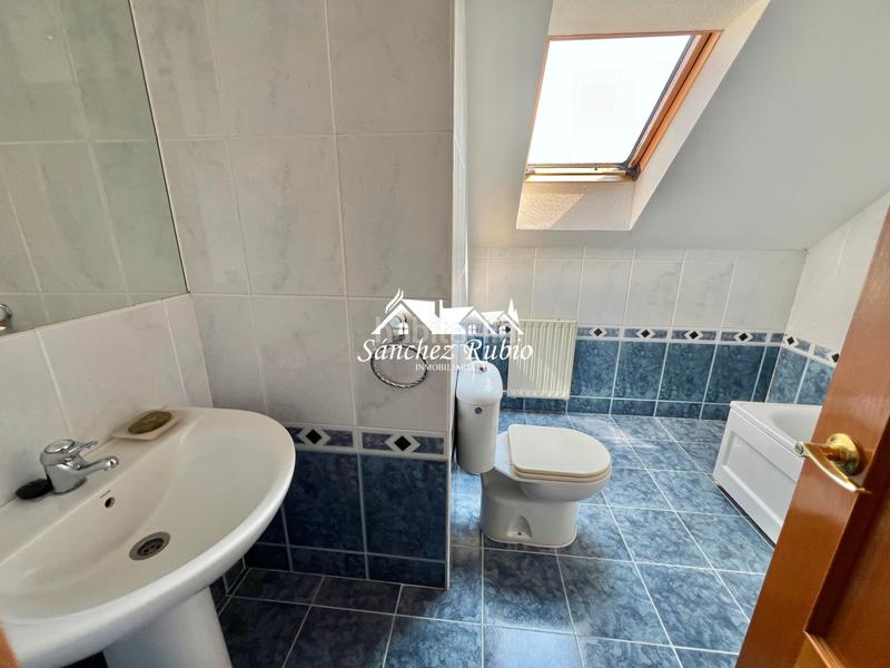 Foto adc3e261-a5e4-417f-a14f-f0f5404e518c. Chalet en El Monte Torrelodones
