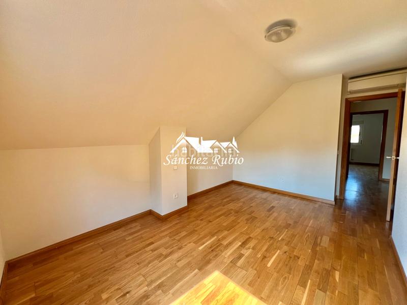 Foto dbd0bb4c-0811-4455-8571-96d4db00f9af. Chalet en El Monte Torrelodones