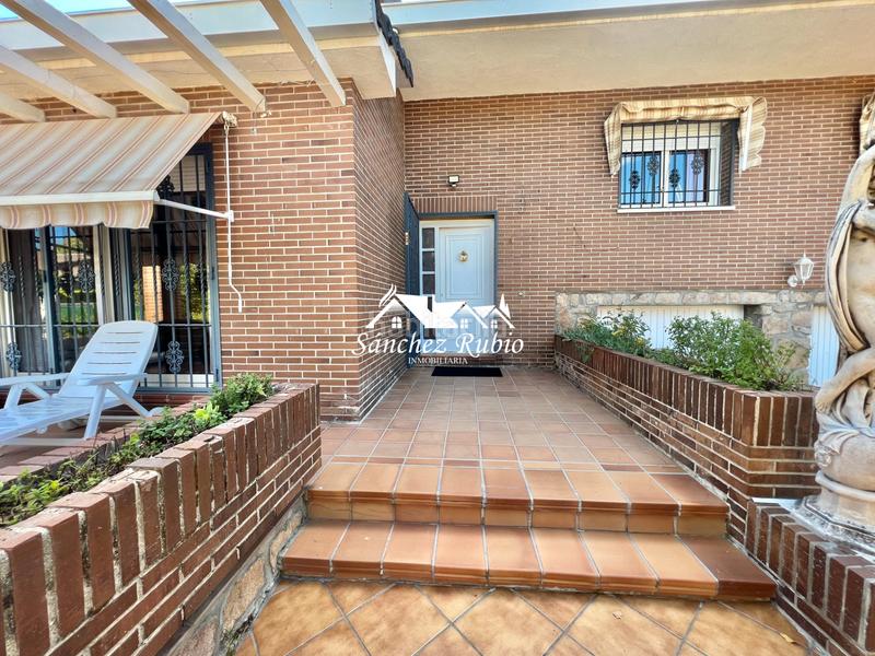 Foto 7601d50d-a98e-49c4-b0ce-7e4874624adf. Chalet in calle san antonio 67 in Parque de la Coruña-Las Suertes Collado Villalba