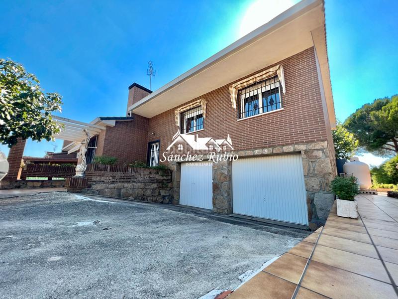 Foto ab9a6a4a-ea31-4c93-925b-775422984835. Chalet in calle san antonio 67 in Parque de la Coruña-Las Suertes Collado Villalba