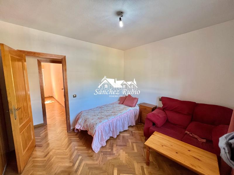 Foto d49509c8-3c81-4a38-9773-d676f37de045. Chalet in calle san antonio 67 in Parque de la Coruña-Las Suertes Collado Villalba